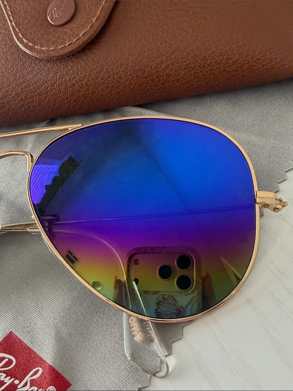 Ray-Ban Aviator Sunglasses with Gold Frame and Blue Mirrored Rainbow Lenses